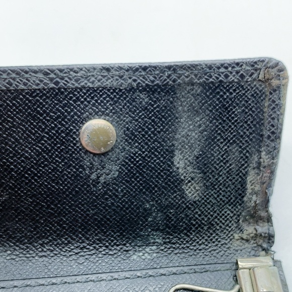 Louis Vuitton LV Cowhide Leather Key Holder - Picture 8 of 16